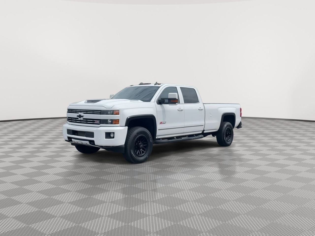 Thumbnail: 2019 Chevrolet Silverado 2500 - 4