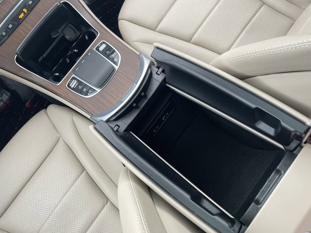 Thumbnail: 2022 Mercedes-Benz GLC - 25