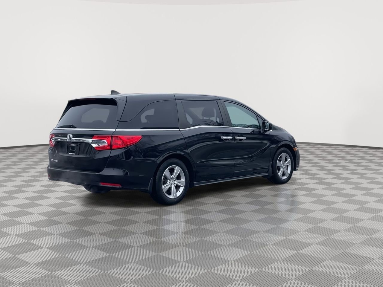 Thumbnail: 2019 Honda Odyssey - 8