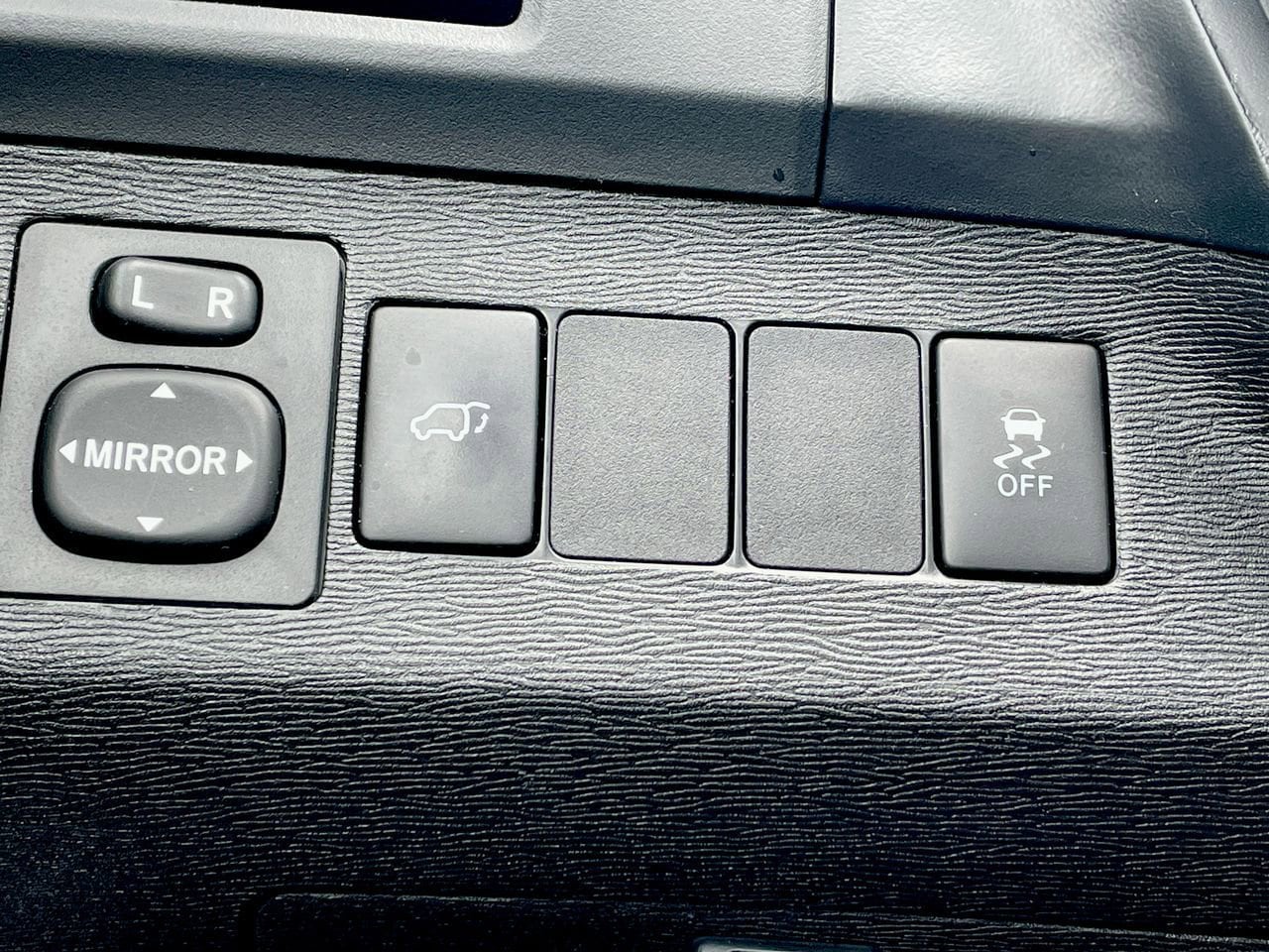 Thumbnail: 2013 Toyota Venza - 29