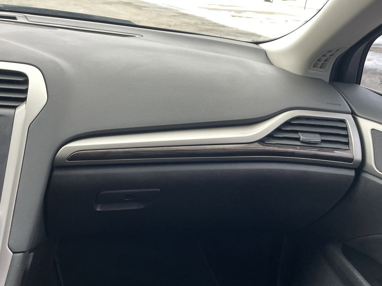 Thumbnail: 2015 Ford Fusion - 16