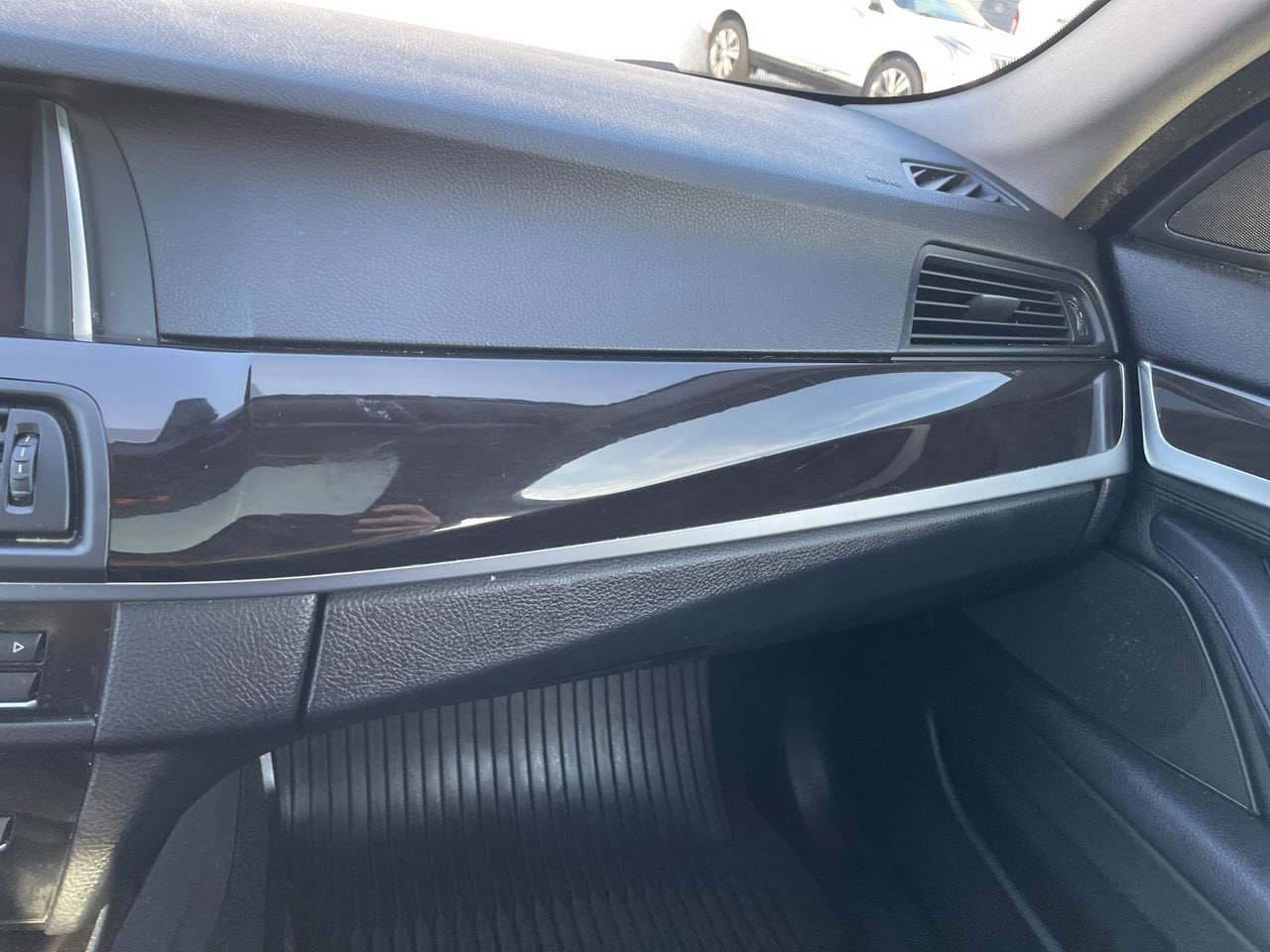 Thumbnail: 2015 BMW 5 Series - 16