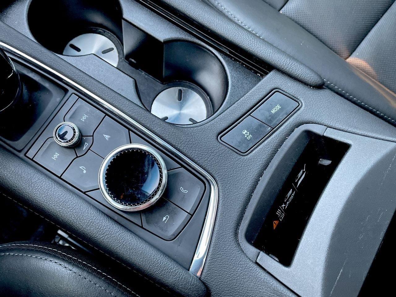 Thumbnail: 2024 Cadillac XT5 - 31