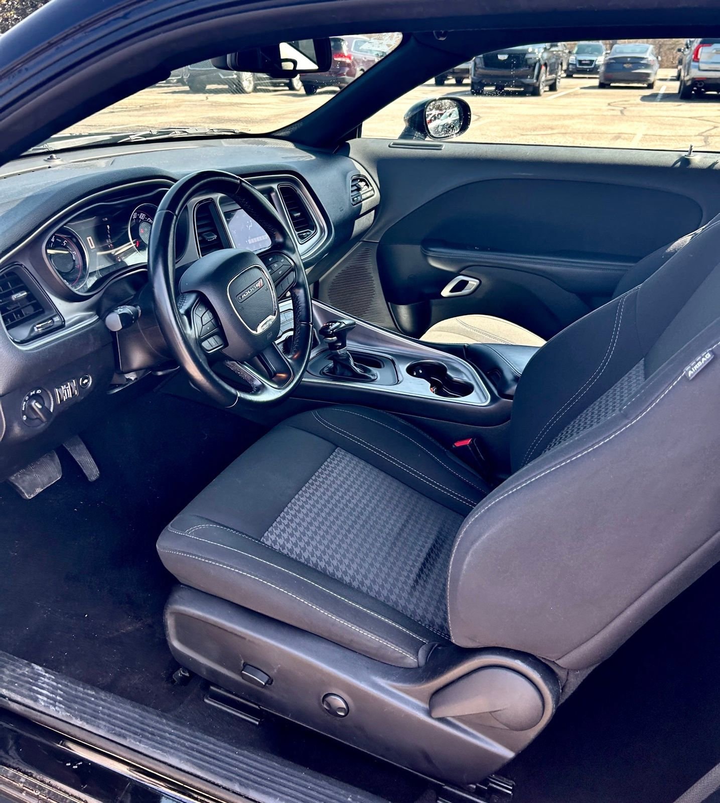 Thumbnail: 2022 Dodge Challenger - 5