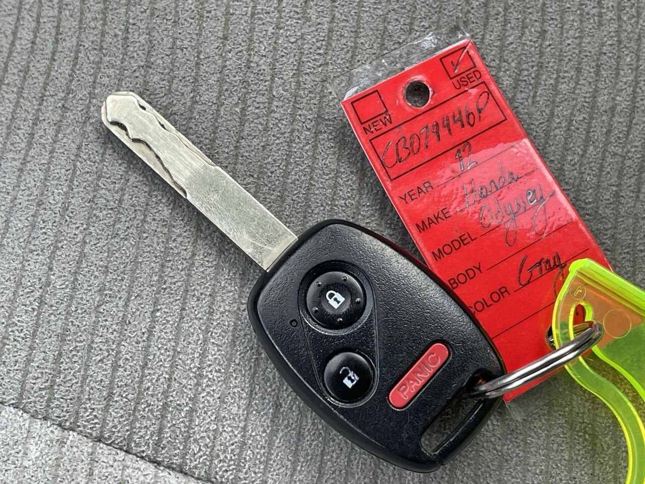 Thumbnail: 2012 Honda Odyssey - 26