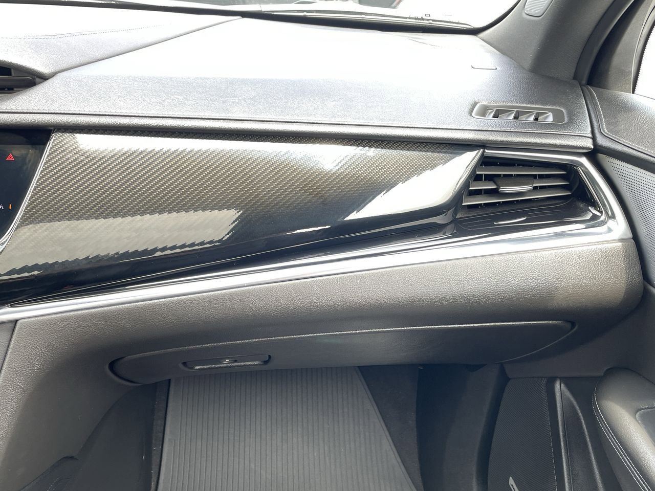 Thumbnail: 2021 Cadillac XT6 - 16