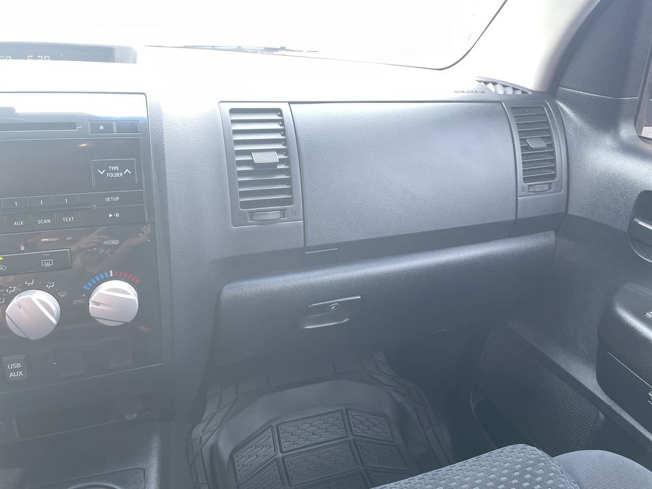 Thumbnail: 2011 Toyota Tundra - 16