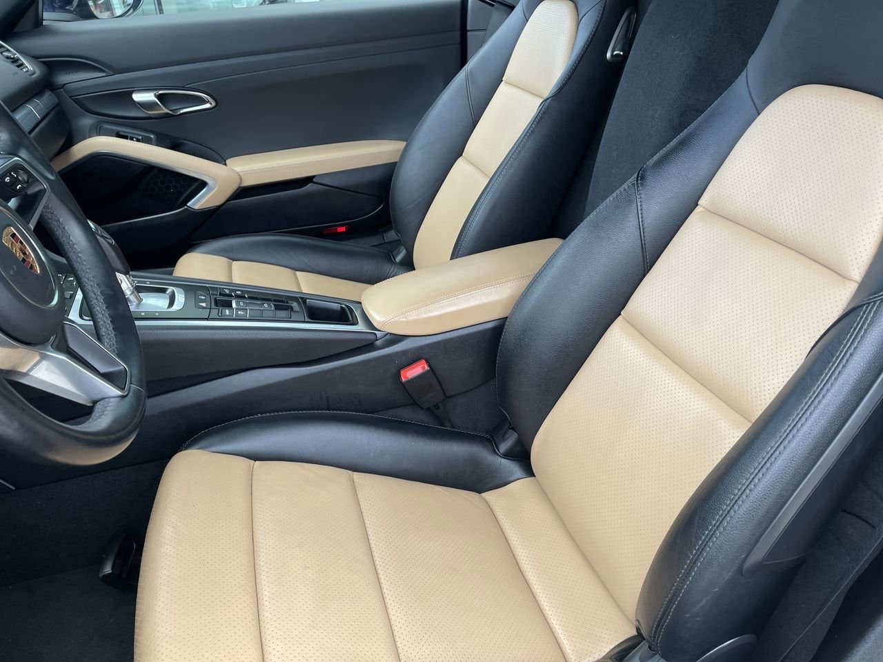 Thumbnail: 2017 Porsche 718 Boxster - 12