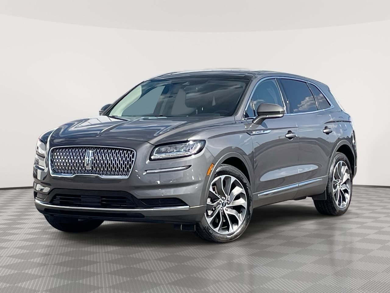 Thumbnail: 2021 Lincoln Nautilus - 1