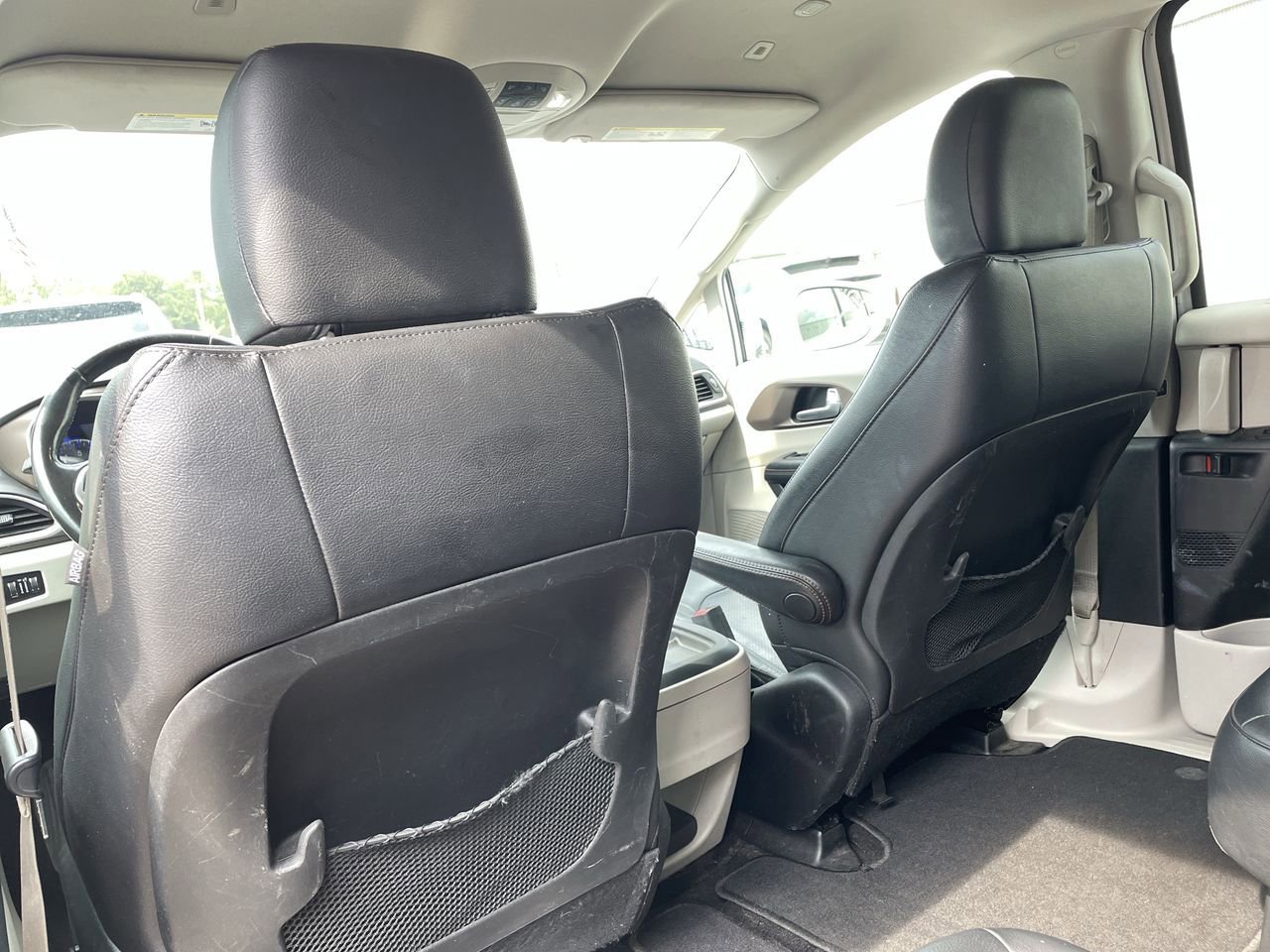 Thumbnail: 2019 Chrysler Pacifica - 21