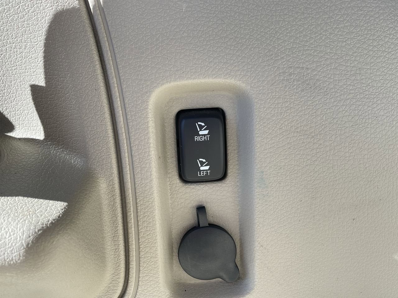 Thumbnail: 2015 Lincoln MKX - 18