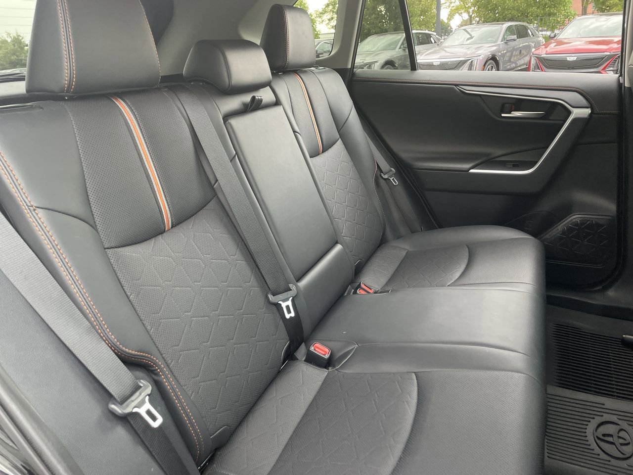 Thumbnail: 2019 Toyota RAV4 - 15