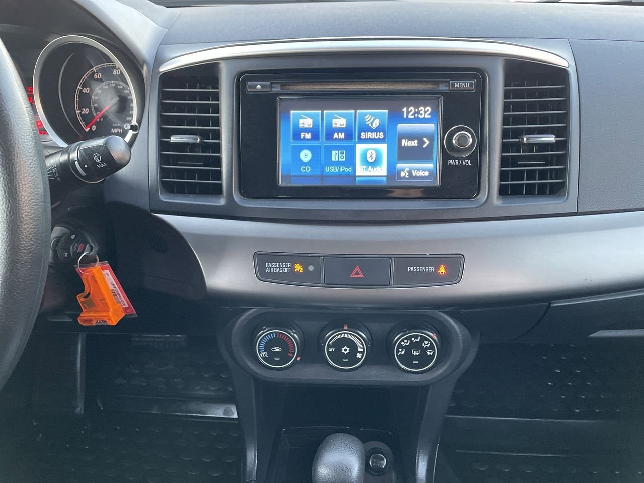 Thumbnail: 2014 Mitsubishi Lancer - 13