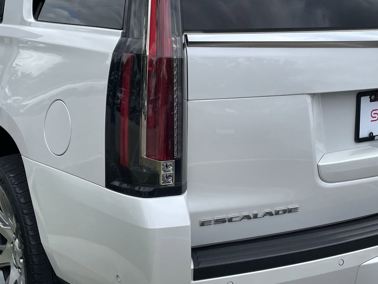 Thumbnail: 2017 Cadillac Escalade - 44