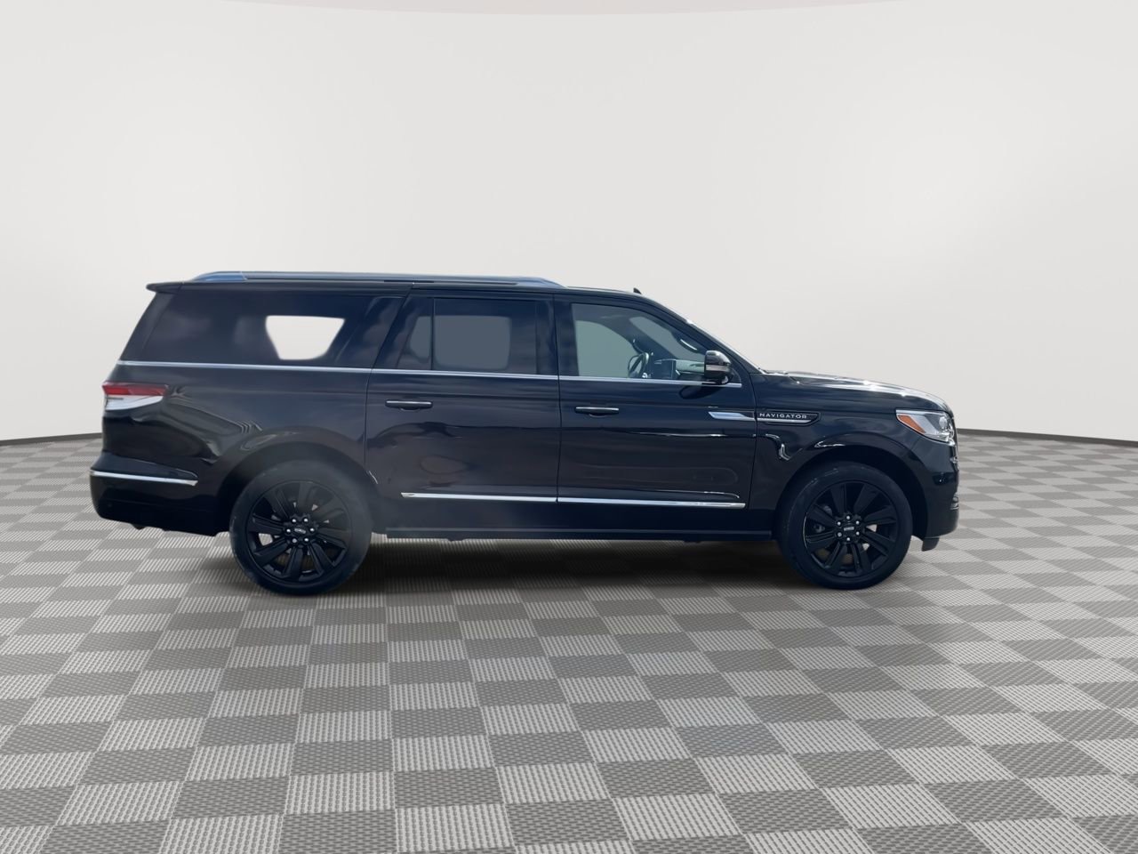 Thumbnail: 2024 Lincoln Navigator L - 8