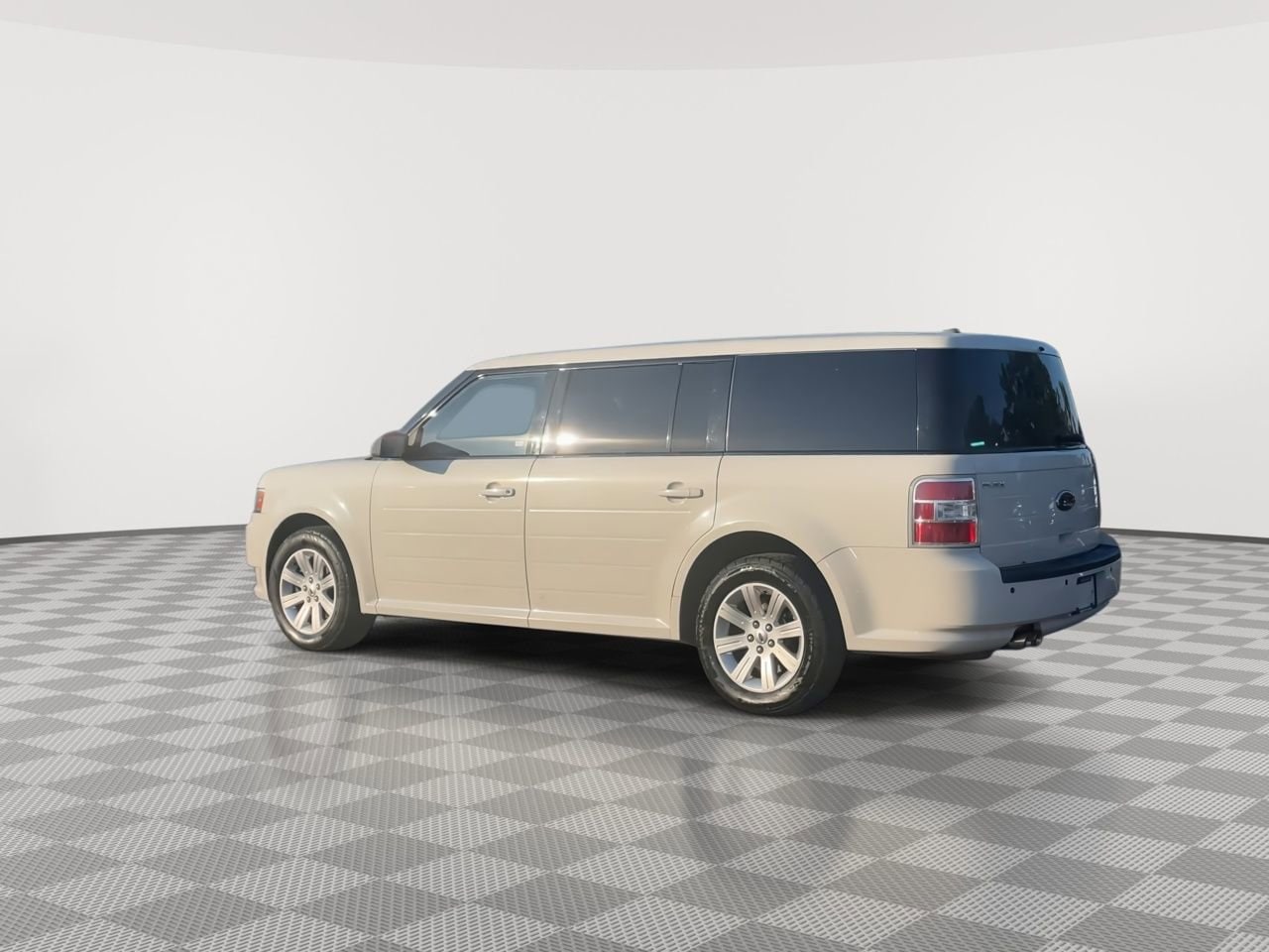 Thumbnail: 2010 Ford Flex - 6