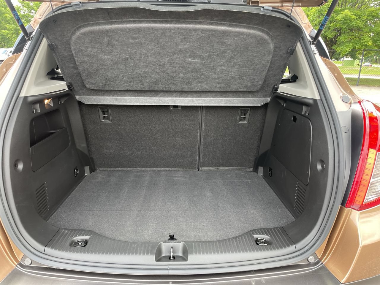 Thumbnail: 2016 Buick Encore - 25