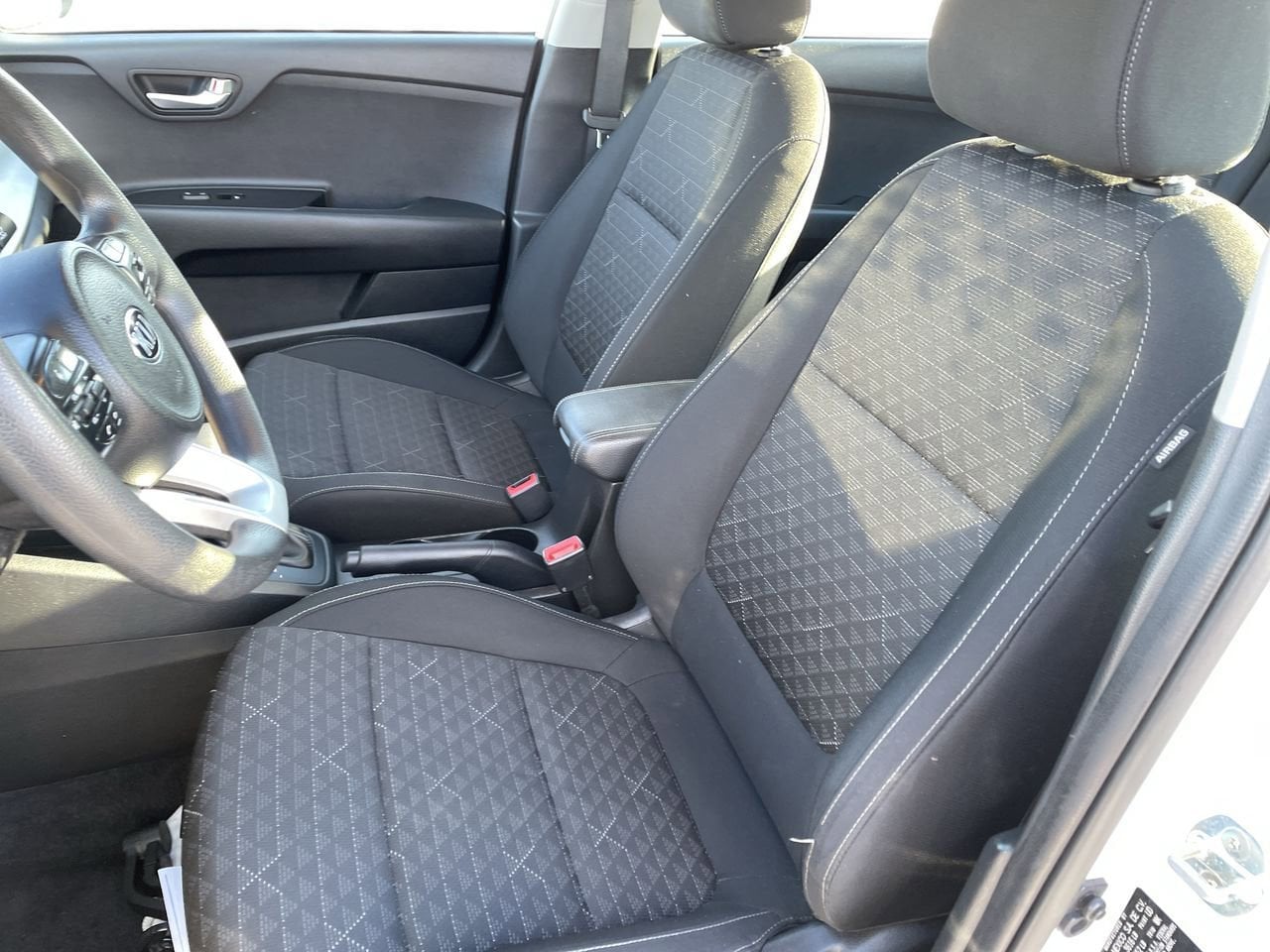 Thumbnail: 2020 Kia Rio - 12