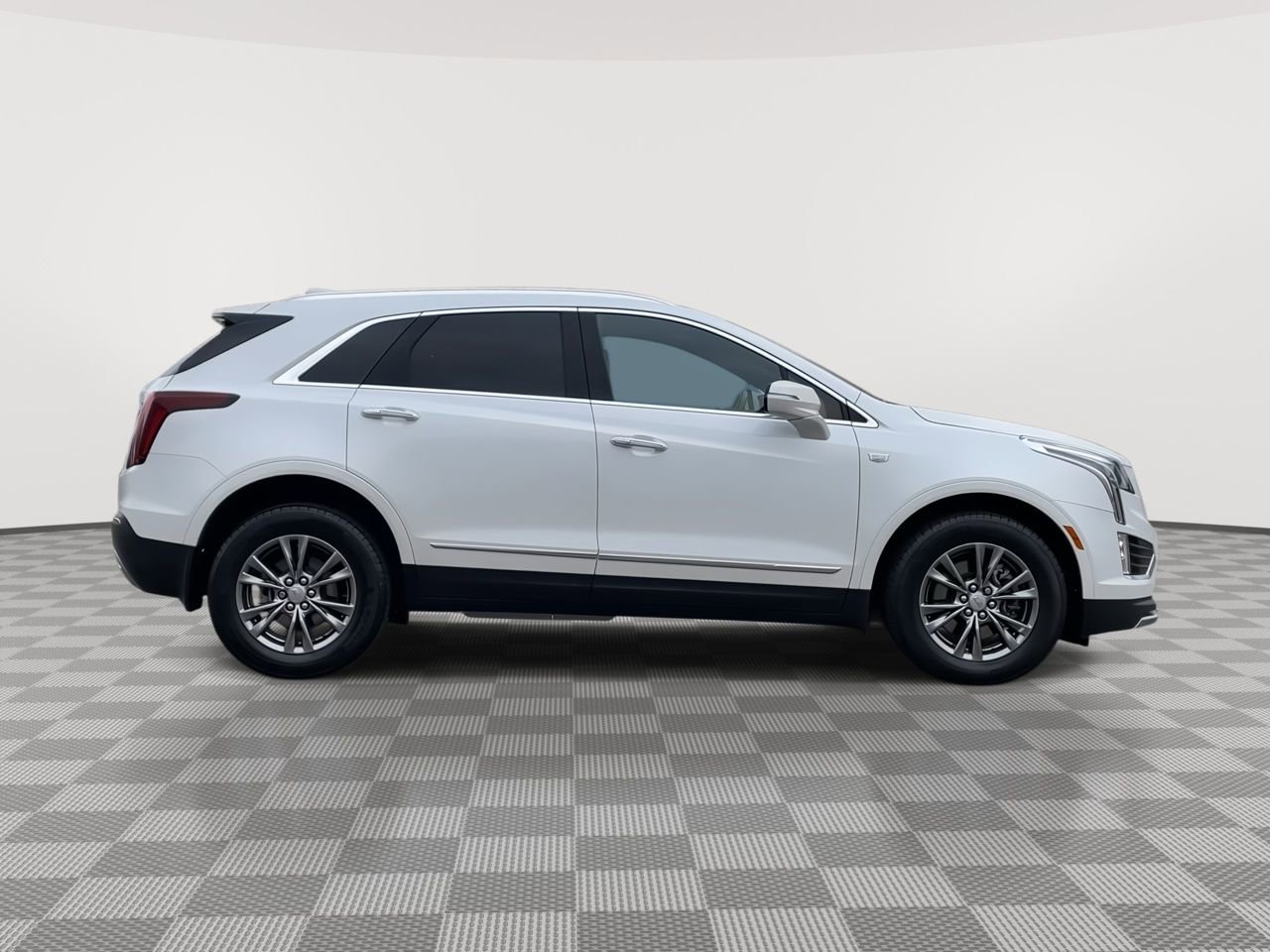 Thumbnail: 2023 Cadillac XT5 - 9