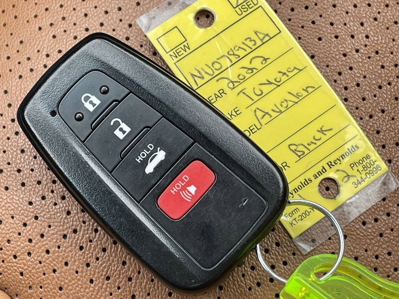 Thumbnail: 2022 Toyota Avalon - 32