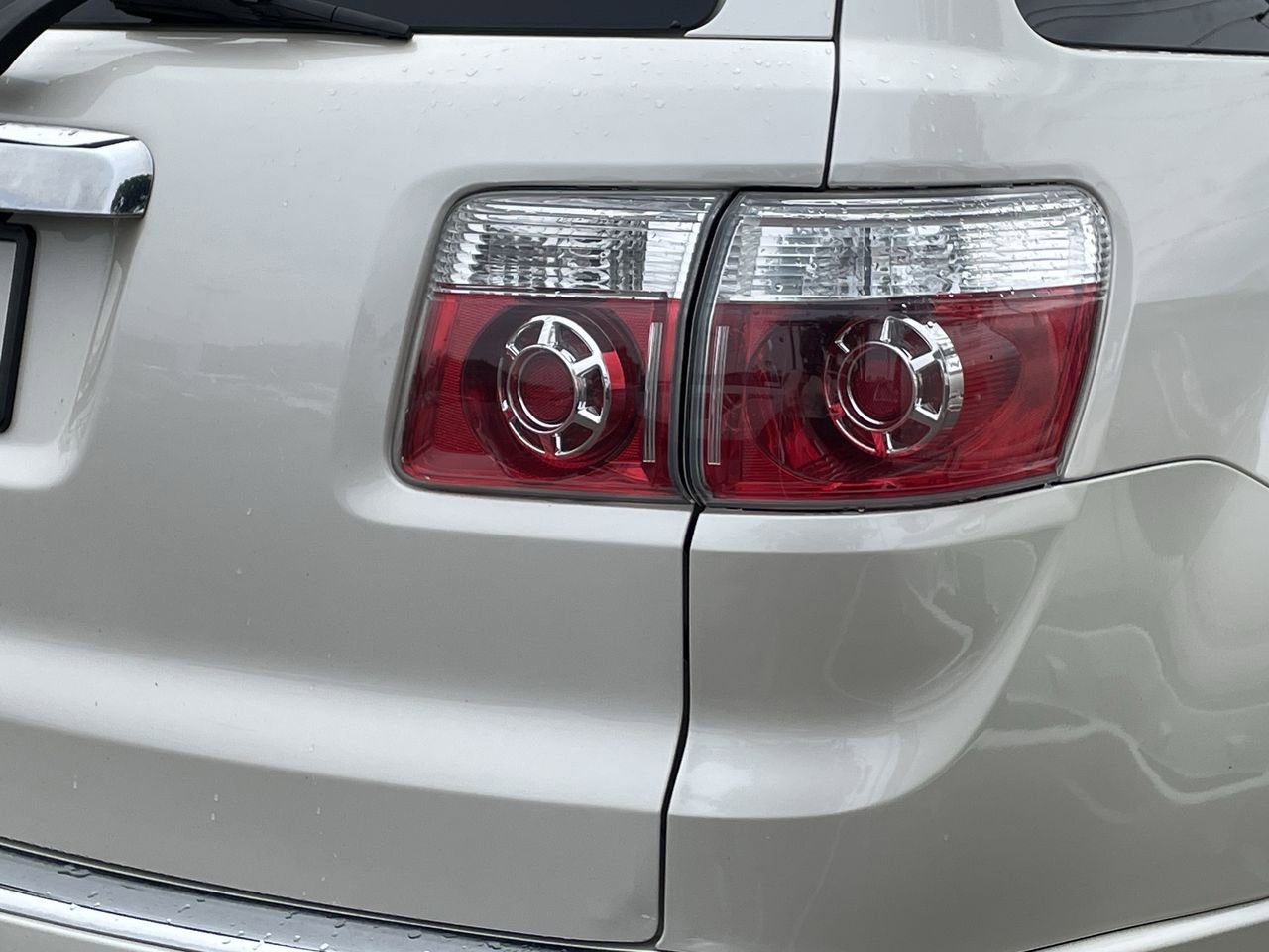 Thumbnail: 2012 GMC Acadia - 41