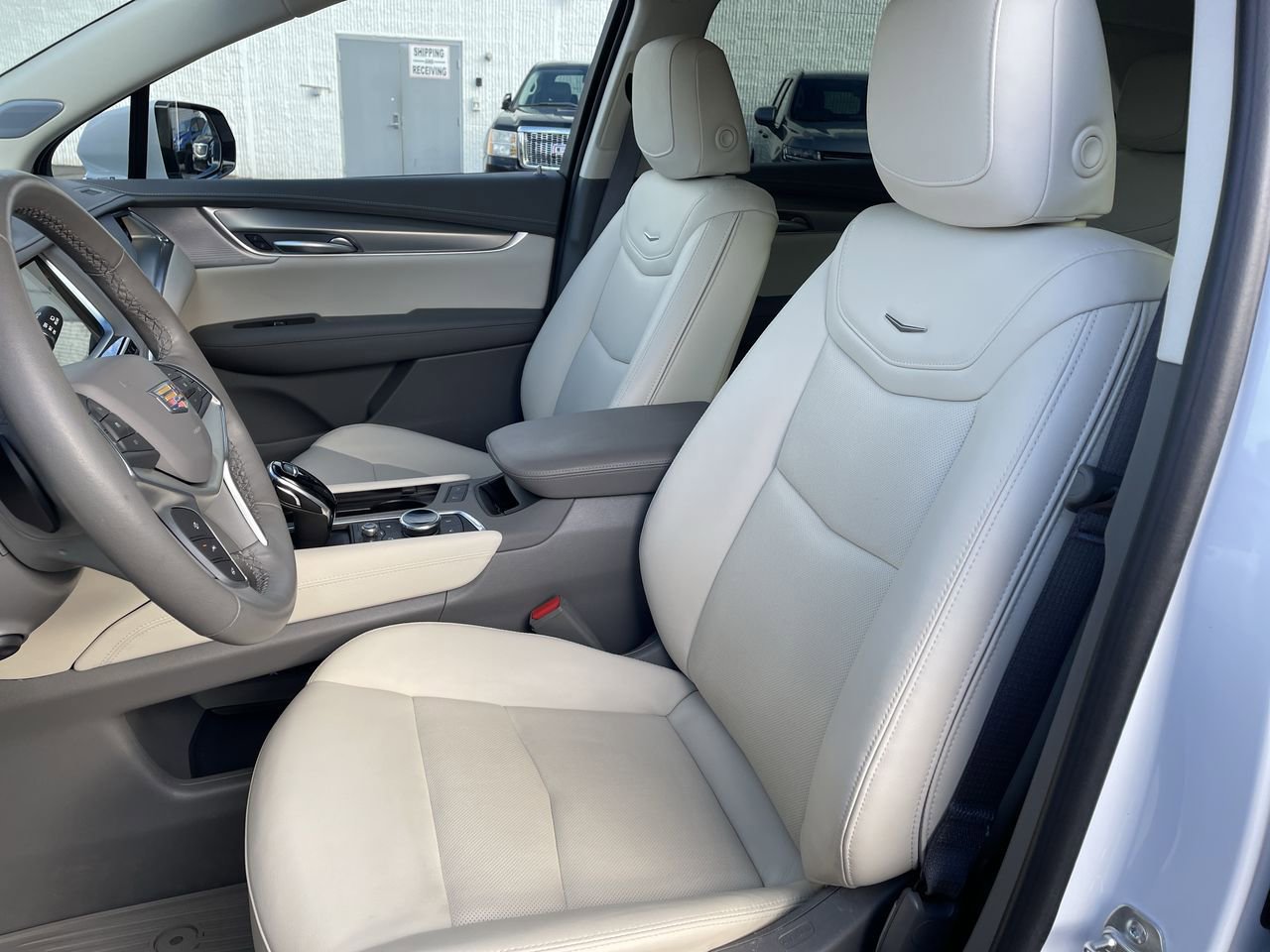 Thumbnail: 2025 Cadillac XT5 - 12