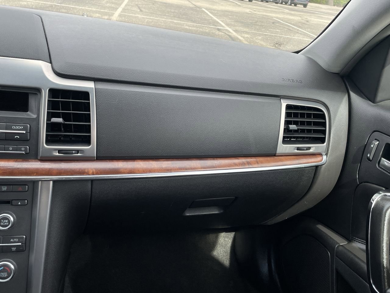 Thumbnail: 2012 Lincoln MKZ - 16
