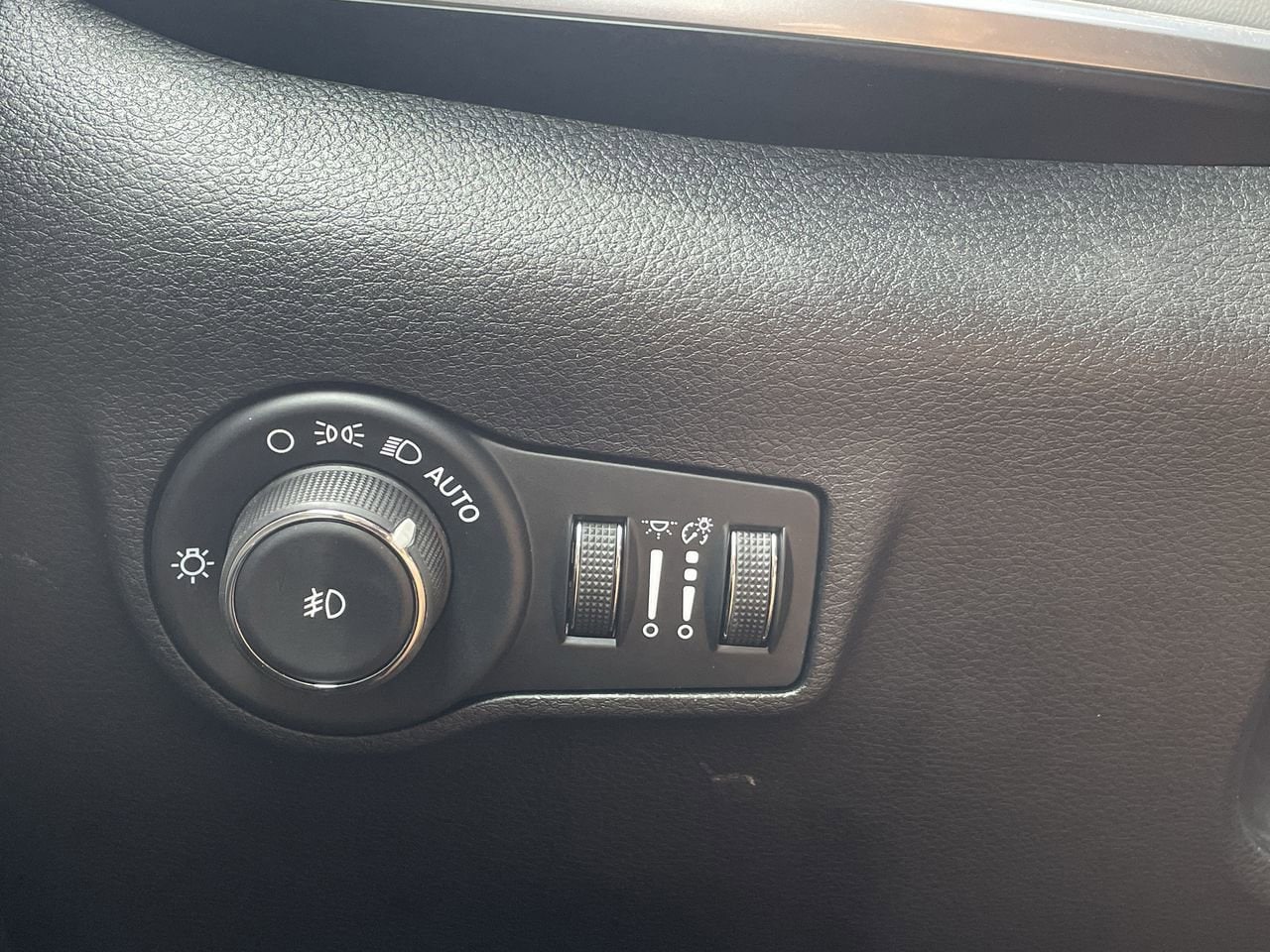 Thumbnail: 2025 Jeep Compass - 25