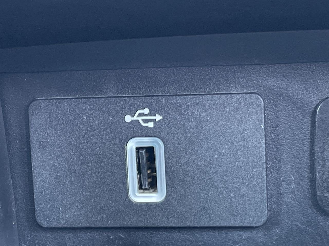 Thumbnail: 2019 Ford Explorer - 28