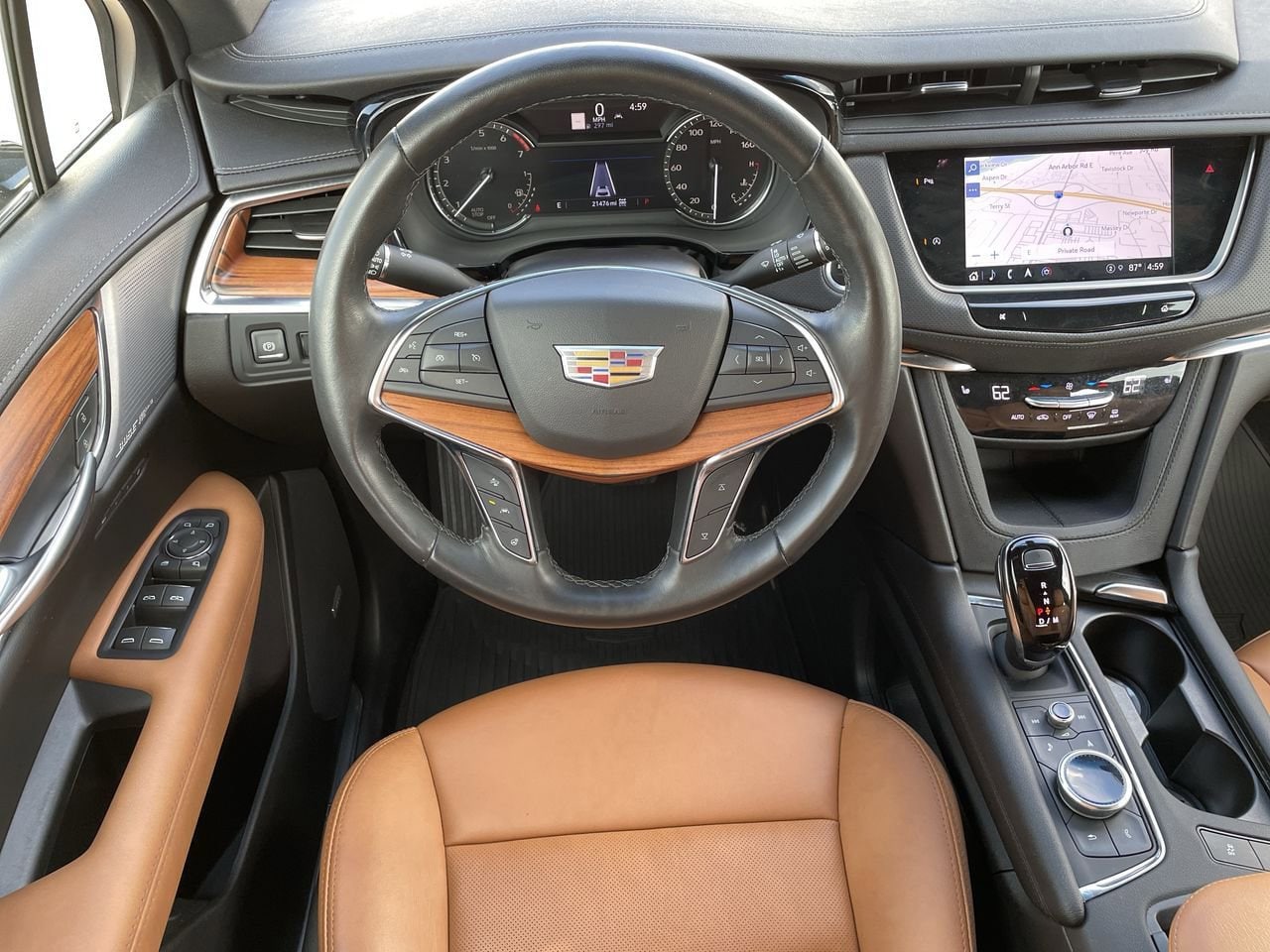 Thumbnail: 2023 Cadillac XT5 - 11
