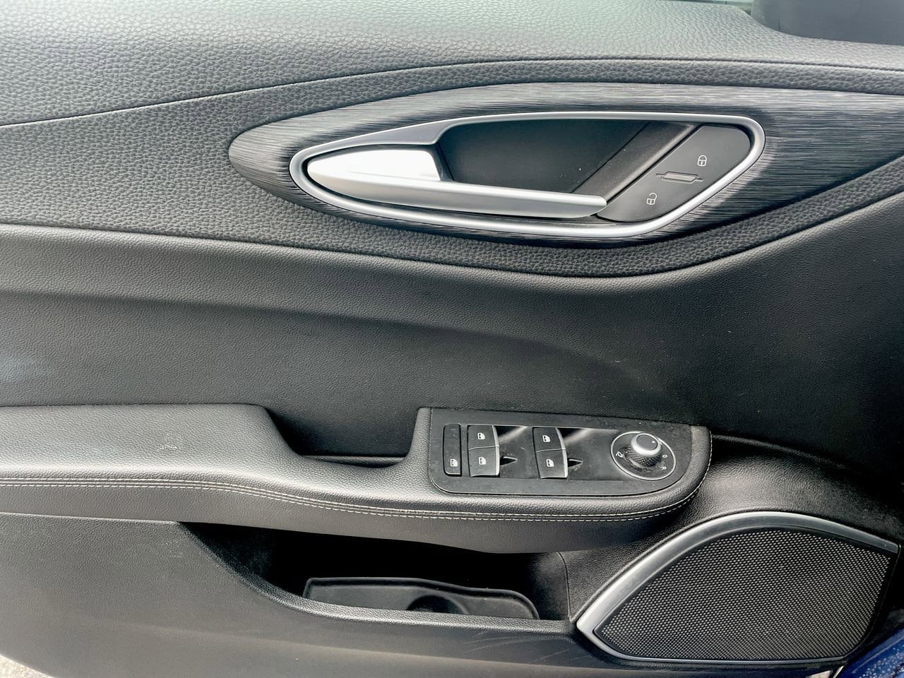 Thumbnail: 2019 Alfa Romeo Giulia - 33