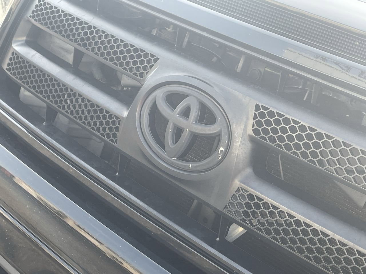 Thumbnail: 2011 Toyota Tundra - 33