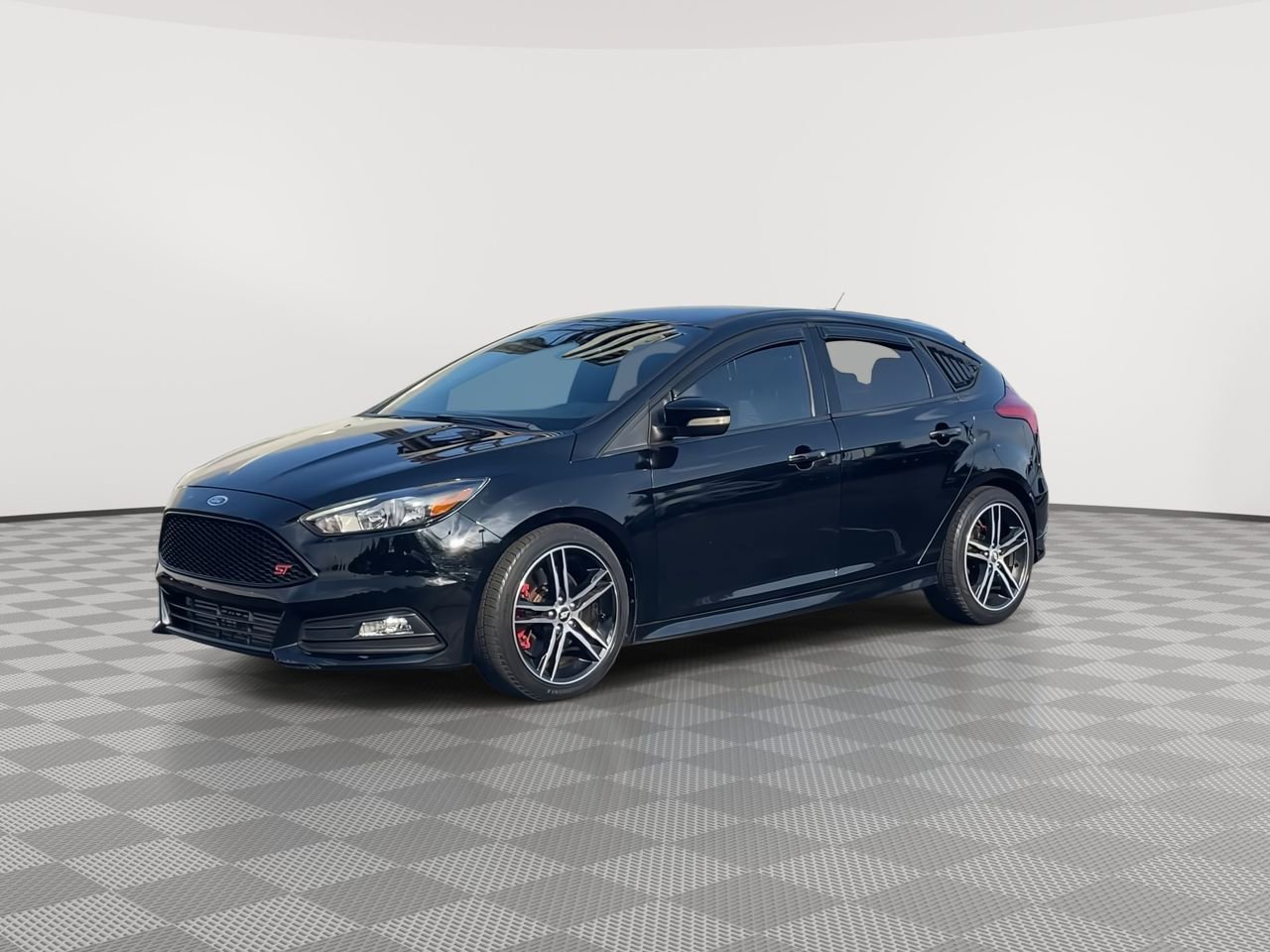 Thumbnail: 2017 Ford Focus - 4