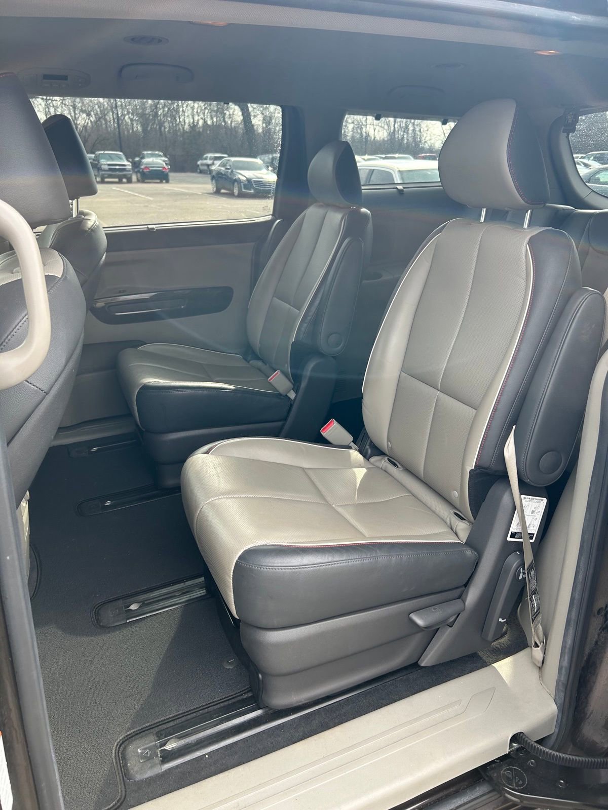 Thumbnail: 2016 Kia Sedona - 6