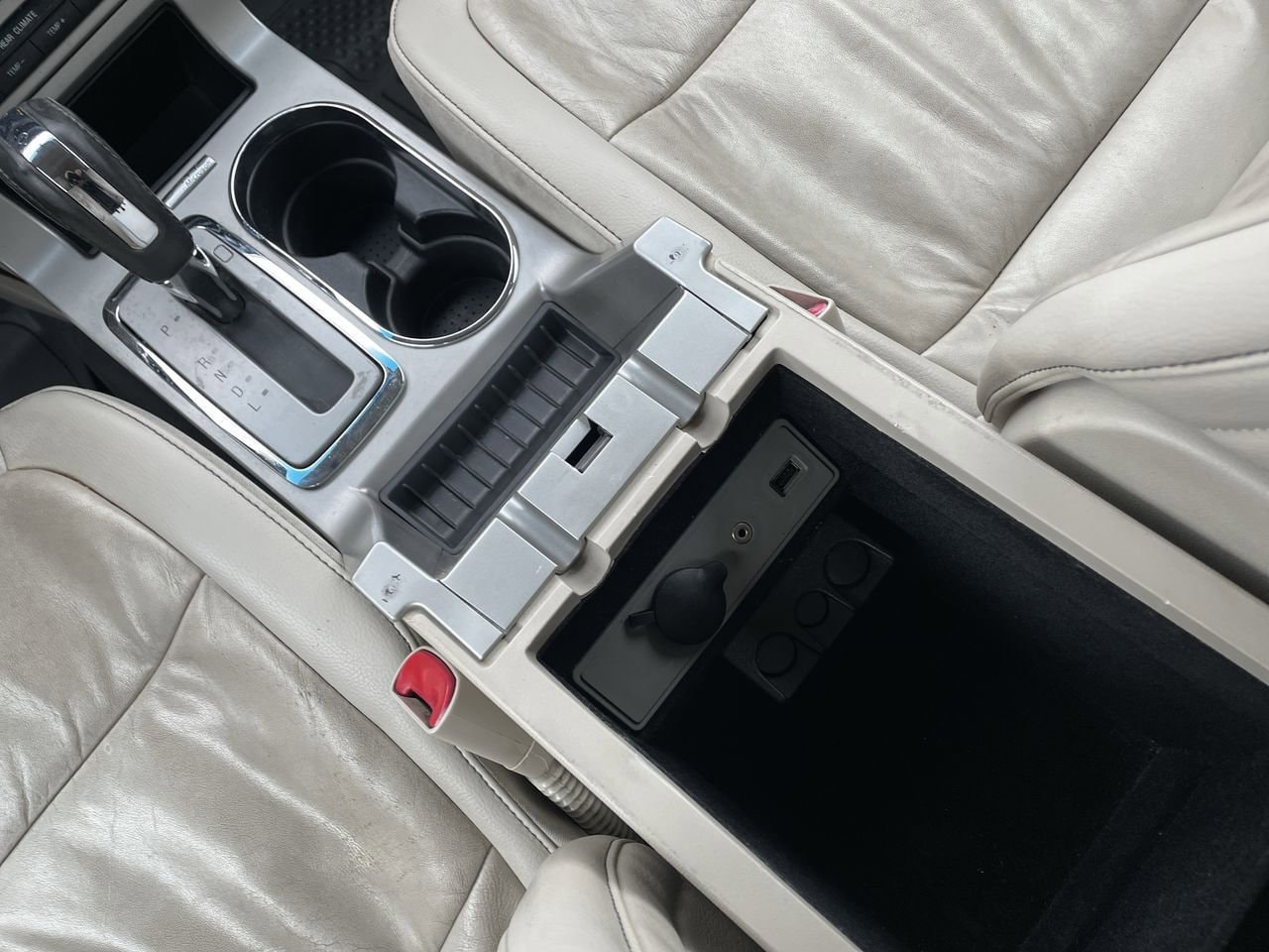 Thumbnail: 2009 Ford Flex - 23