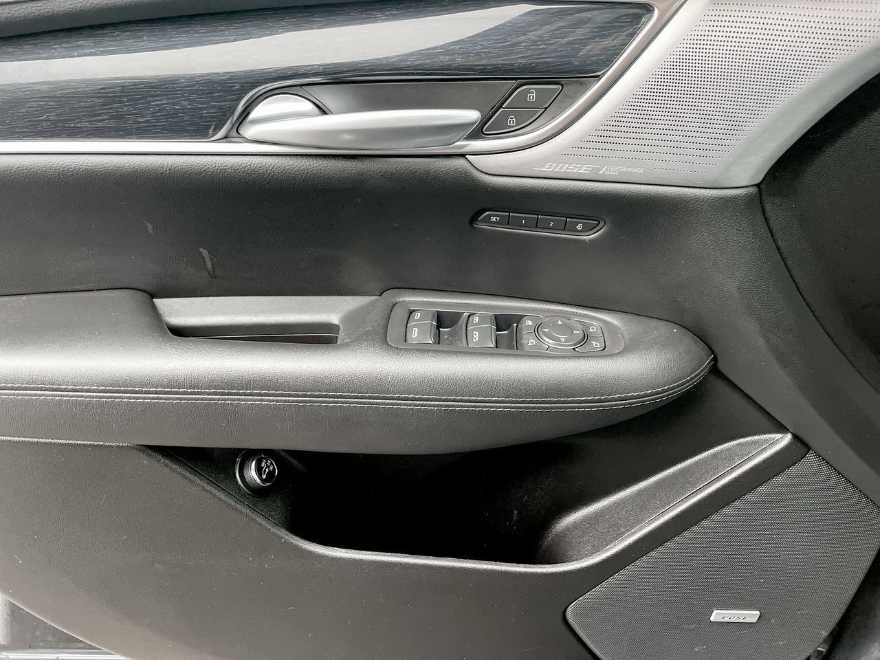 Thumbnail: 2022 Cadillac XT5 - 33