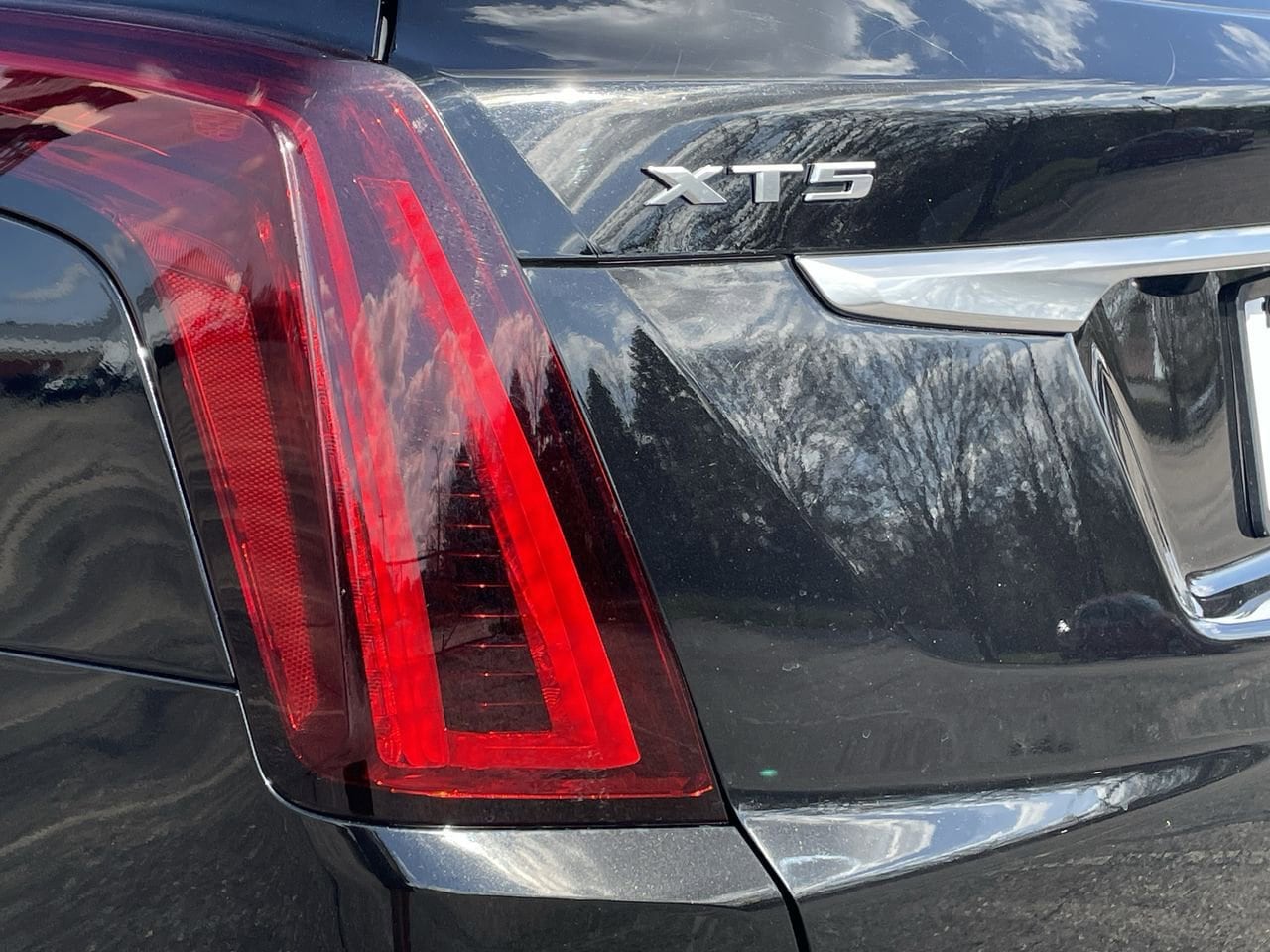 Thumbnail: 2024 Cadillac XT5 - 37