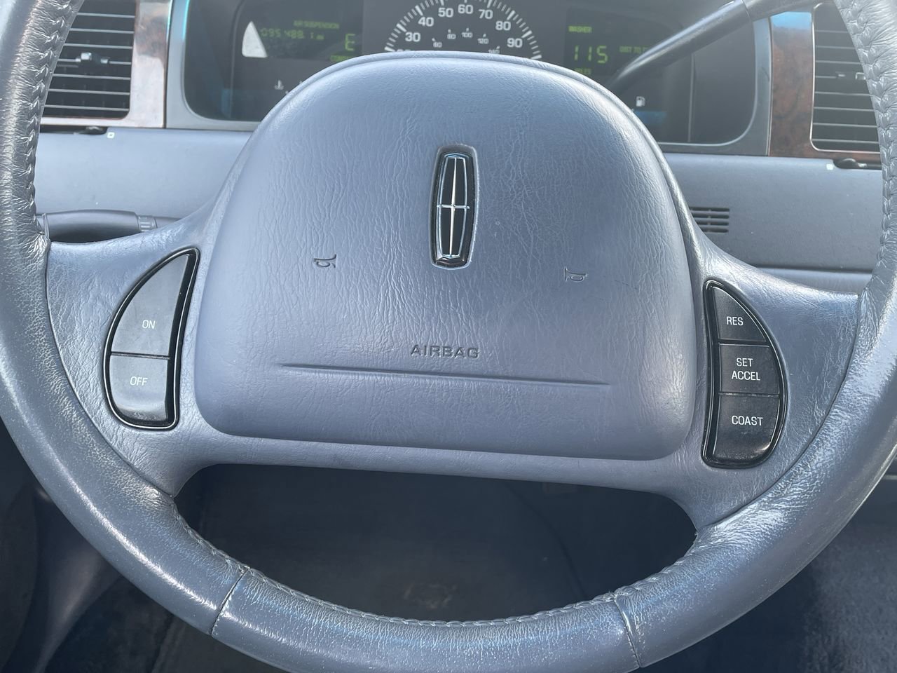 Thumbnail: 2000 Lincoln Town Car - 10