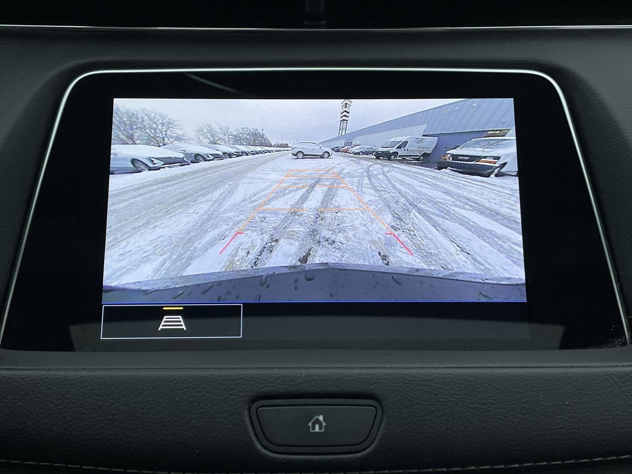 Thumbnail: 2023 Cadillac XT4 - 28