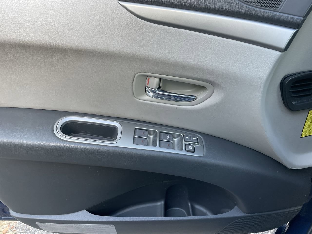 Thumbnail: 2010 Subaru Tribeca - 32