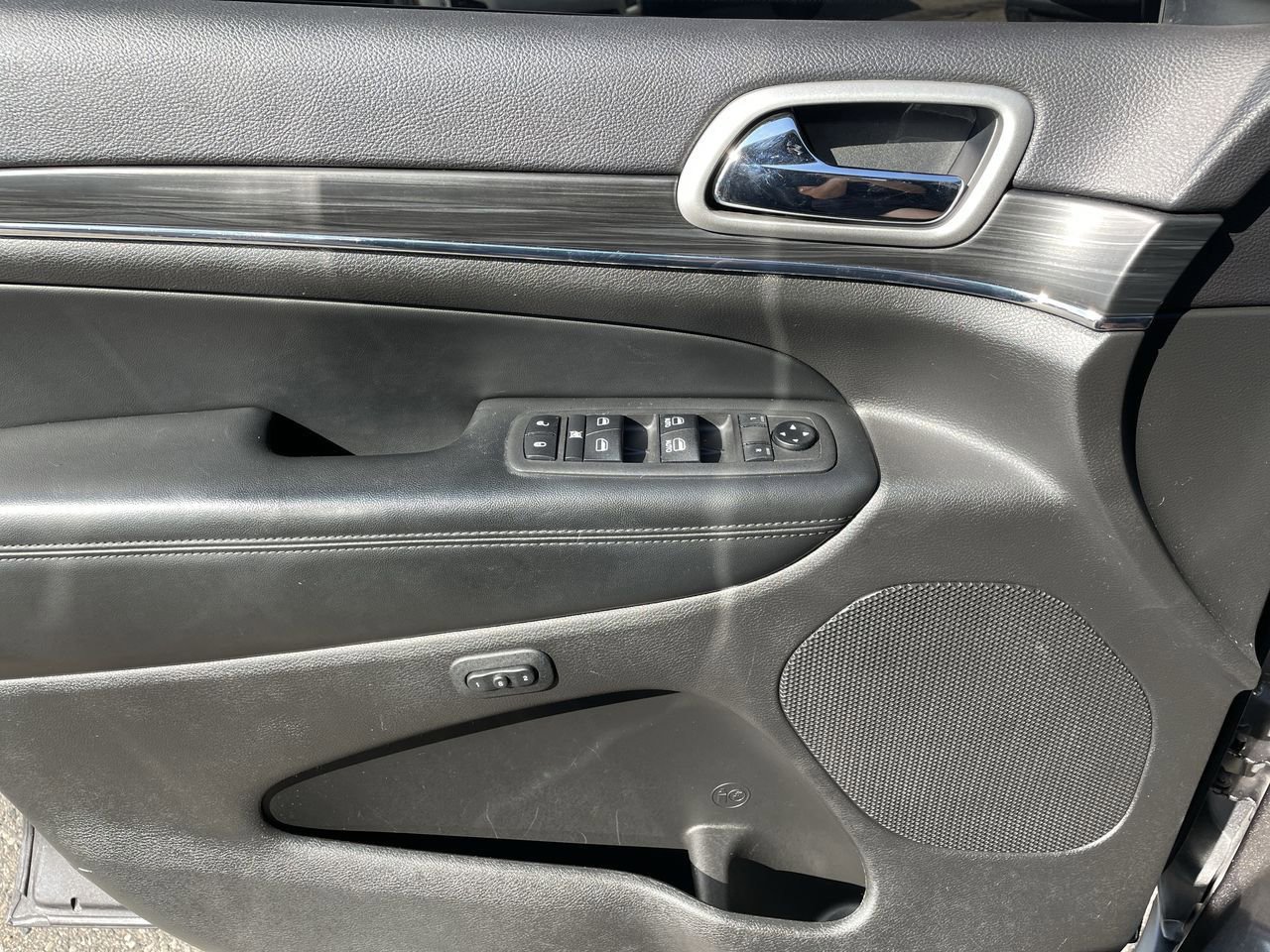 Thumbnail: 2019 Jeep Grand Cherokee - 33