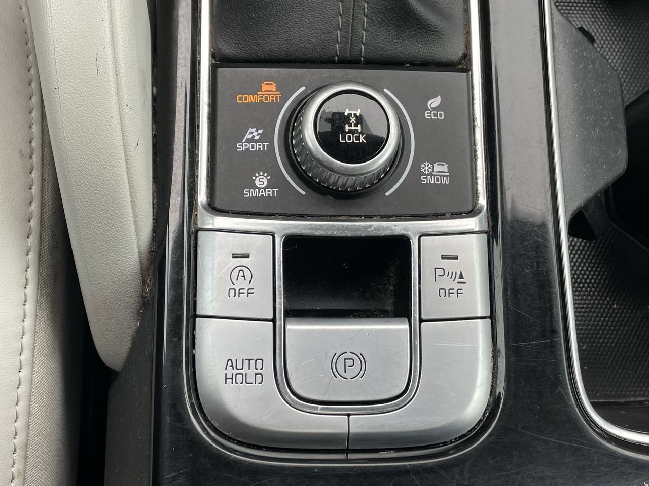 Thumbnail: 2021 Kia Telluride - 30