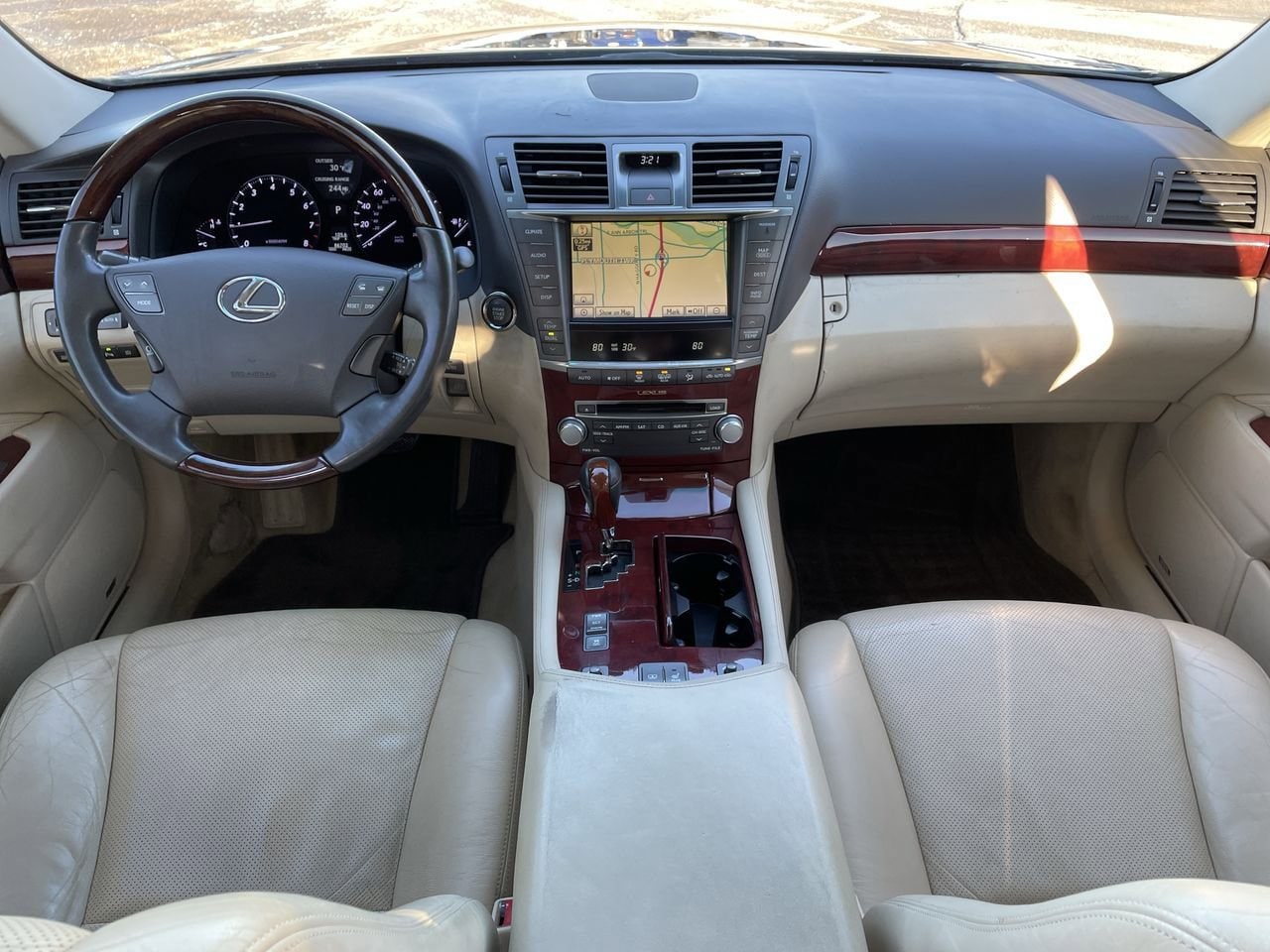 Thumbnail: 2012 Lexus LS - 25