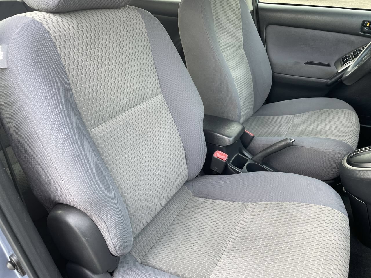 Thumbnail: 2006 Toyota Matrix - 14
