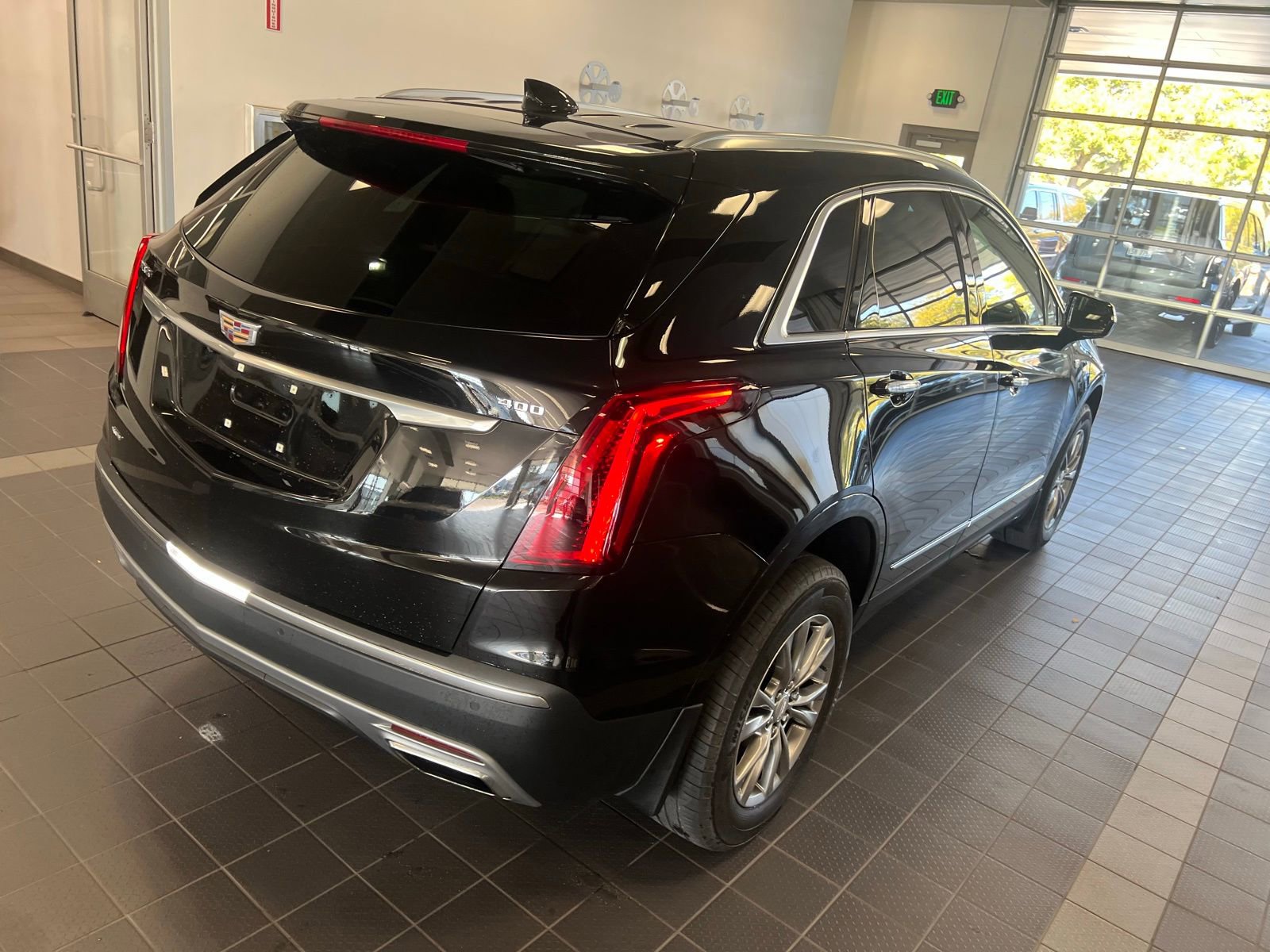 2022 Cadillac XT5 Premium Luxury photo 3