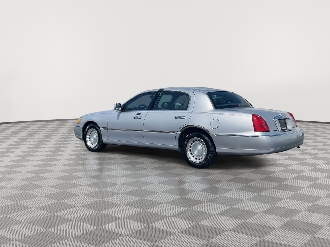 Thumbnail: 2000 Lincoln Town Car - 6