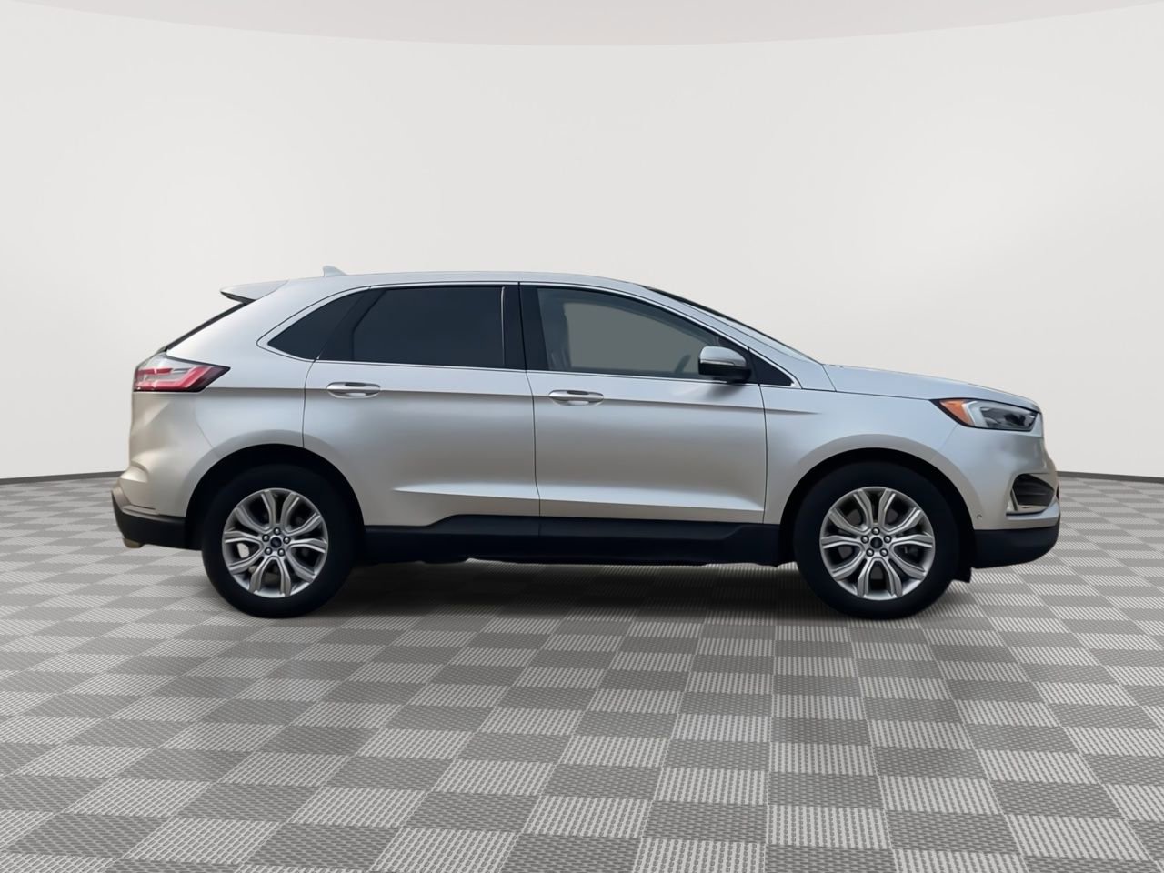 Thumbnail: 2019 Ford Edge - 9