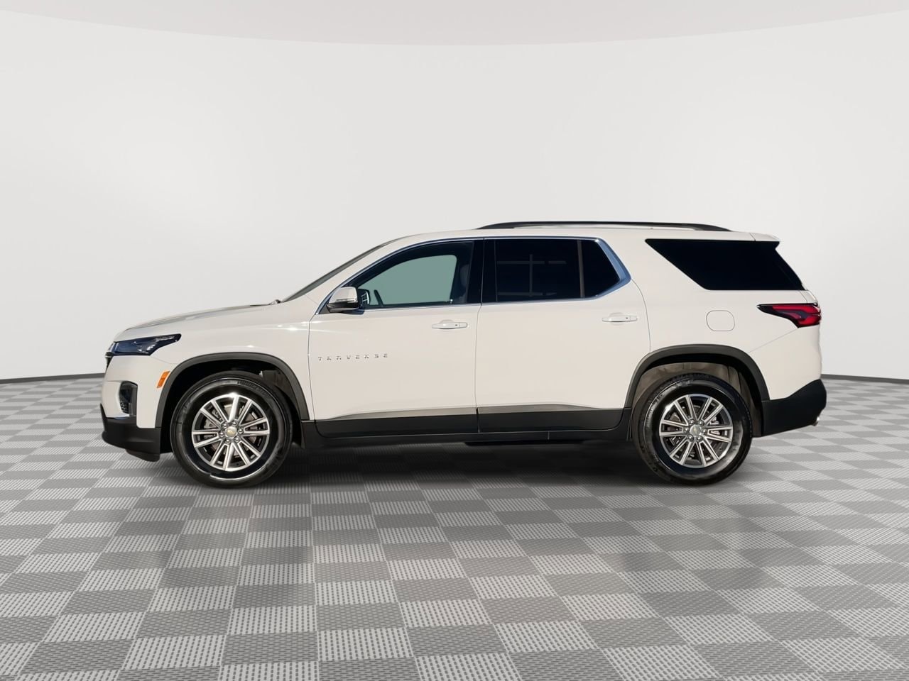 Thumbnail: 2023 Chevrolet Traverse - 5