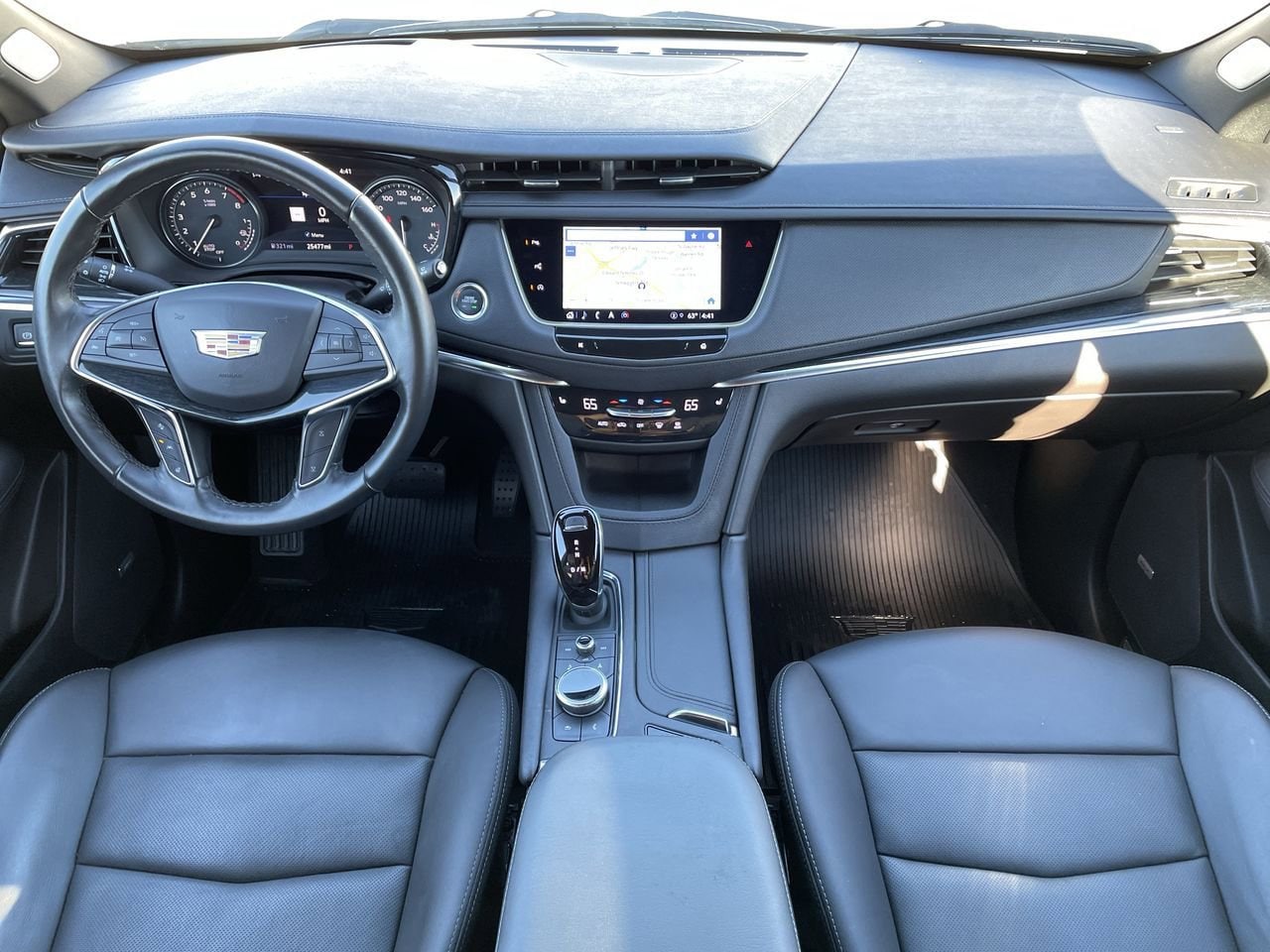 Thumbnail: 2023 Cadillac XT5 - 25