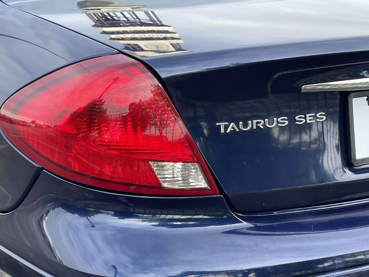 Thumbnail: 2001 Ford Taurus - 31